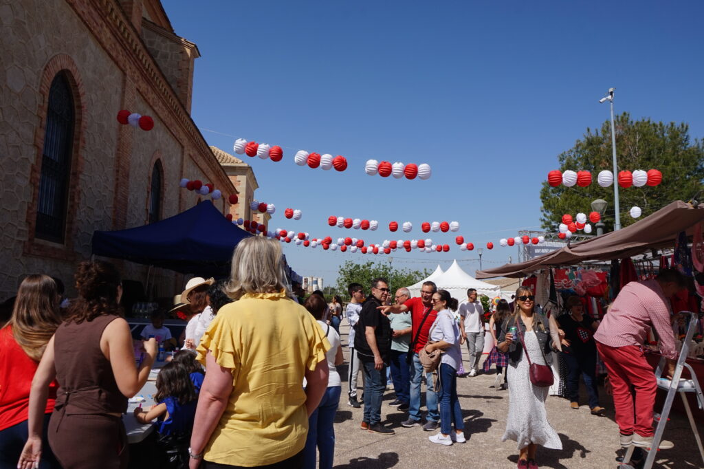 Gente en la Feria