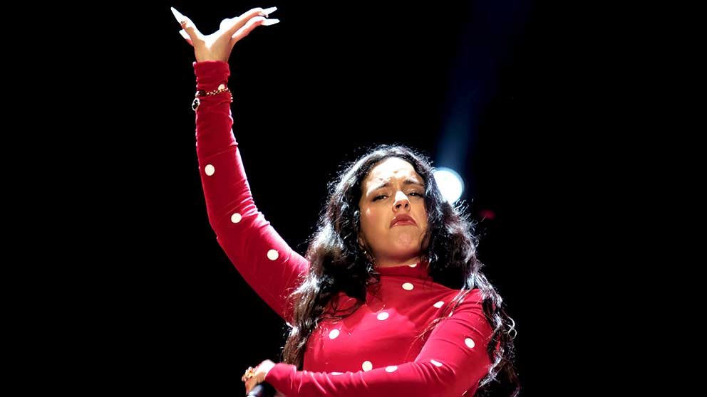 Rosalía bailando